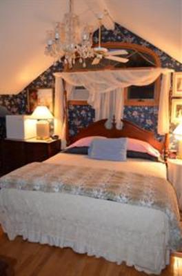 фото отеля Azalea Inn Bed and Breakfast