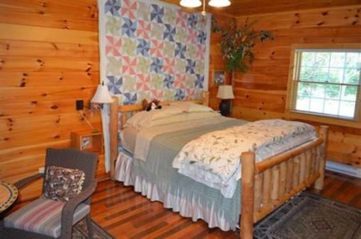 фото отеля Azalea Inn Bed and Breakfast