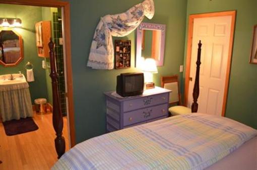 фото отеля Azalea Inn Bed and Breakfast