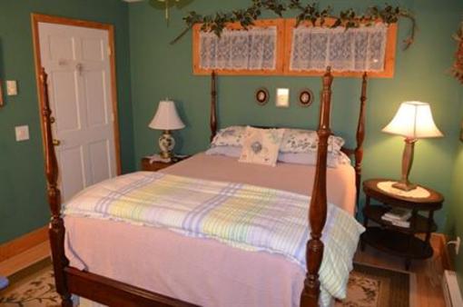 фото отеля Azalea Inn Bed and Breakfast