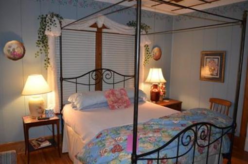 фото отеля Azalea Inn Bed and Breakfast