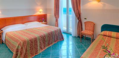 фото отеля Hotel Ristorante Il Caminetto Porto San Giorgio