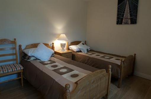 фото отеля Clare Forest Cottage