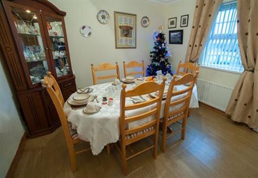 фото отеля Clare Forest Cottage