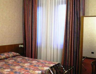 фото отеля Hotel Pico Mirandola