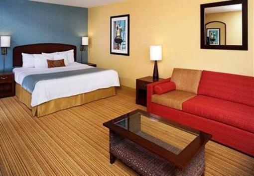 фото отеля Courtyard by Marriott Virginia Beach Oceanfront/South