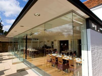 фото отеля The Talbot Inn Ripley