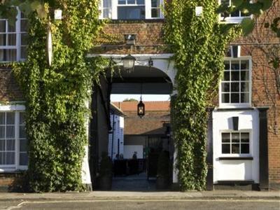 фото отеля The Talbot Inn Ripley