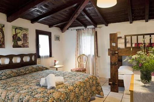фото отеля Valmontone B&B