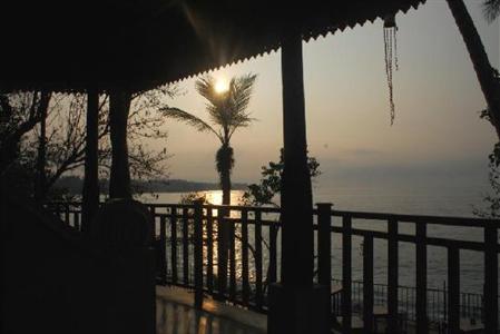 фото отеля Thaproban Beach House