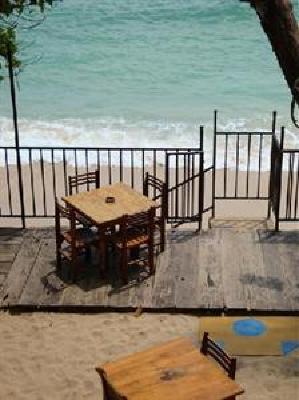 фото отеля Thaproban Beach House