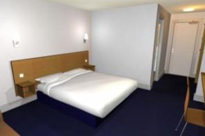 фото отеля Travelodge Shrewsbury Battlefield