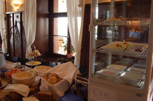 фото отеля Hotel Garni JESch