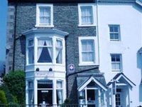 Lynwood Guesthouse B&B