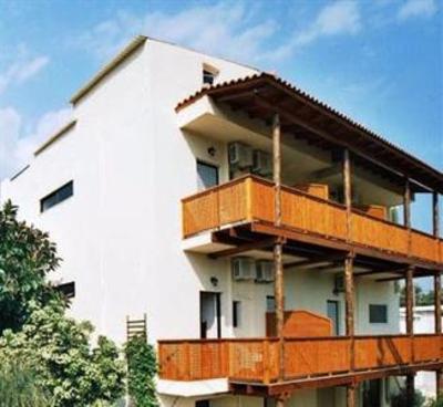 фото отеля Oasis Apartments & Rooms