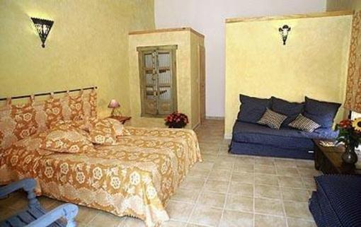 фото отеля Domaine De Blancardy Hostel Moulès-et-Baucels