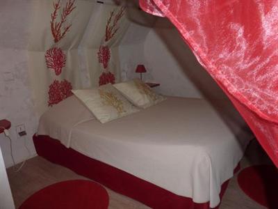 фото отеля Domaine De Blancardy Hostel Moulès-et-Baucels