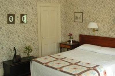 фото отеля The Garrison House Inn