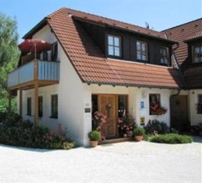 фото отеля Landhaus Frankischer Hahn