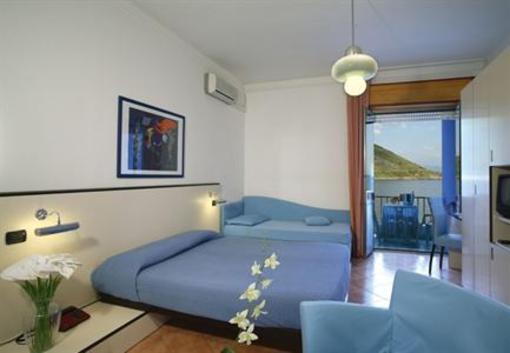 фото отеля Hotel Mediterraneo Sapri