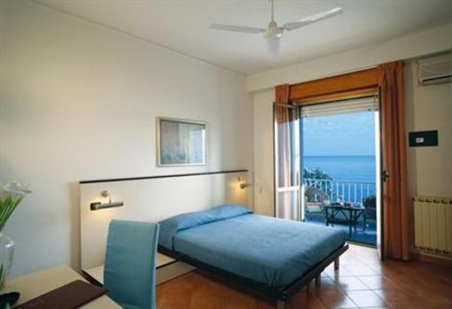 фото отеля Hotel Mediterraneo Sapri