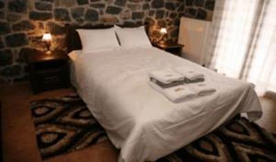 фото отеля Guesthouse Yades