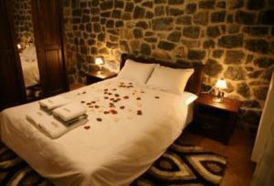 фото отеля Guesthouse Yades
