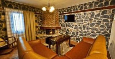 фото отеля Guesthouse Yades