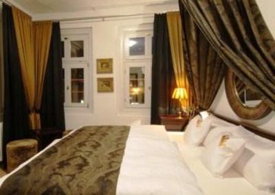 фото отеля Zur Goldenen Krone Hotel