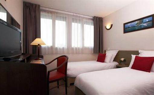 фото отеля Appart City Apparthotel Pau Idron