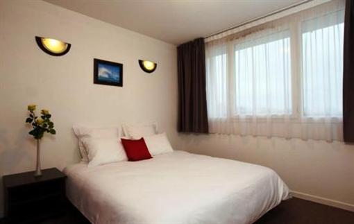 фото отеля Appart City Apparthotel Pau Idron