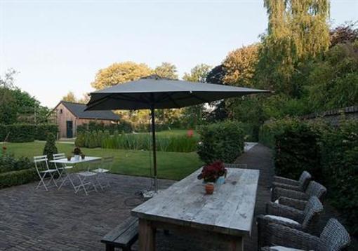 фото отеля Bed & Breakfast Basil Maasmechelen