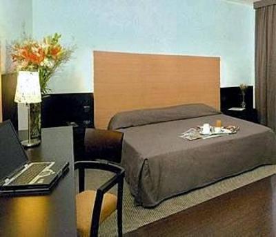 фото отеля Studios Hotel Cologno Monzese