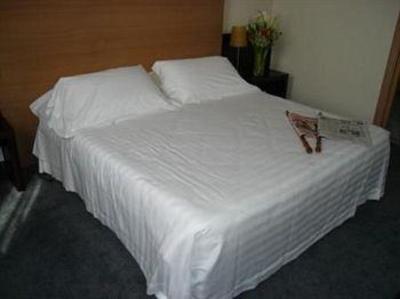 фото отеля Studios Hotel Cologno Monzese