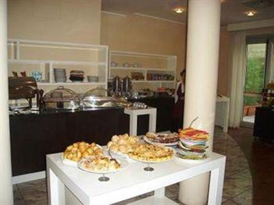 фото отеля Studios Hotel Cologno Monzese