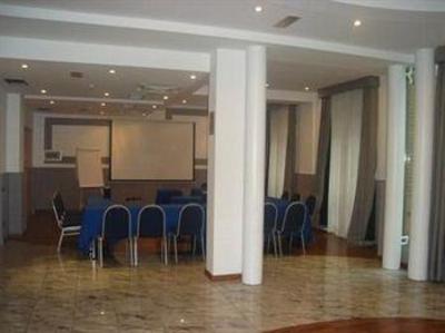 фото отеля Studios Hotel Cologno Monzese