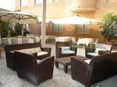 фото отеля Studios Hotel Cologno Monzese