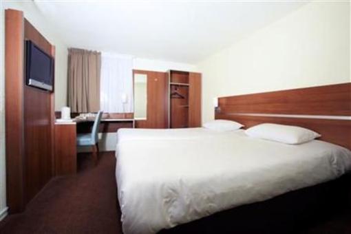 фото отеля Kyriad Lyon Aeroport Saint Exupery Hotel Colombier-Saugnieu