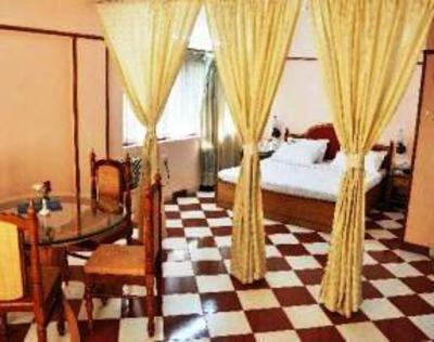 фото отеля Gopika Regency