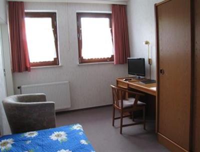 фото отеля Hotelpension Garni Zur Rose