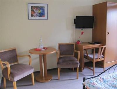 фото отеля Hotelpension Garni Zur Rose