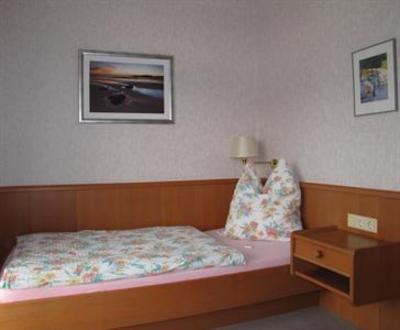 фото отеля Hotelpension Garni Zur Rose