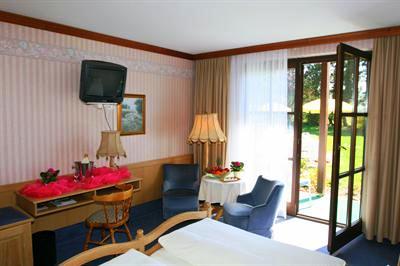 фото отеля Parkhotel Krone Alzenau