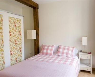 фото отеля Apartamentos Turísticos Los Zapatos Morados