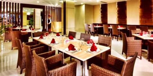 фото отеля Orchardz Hotel Ayani Pontianak