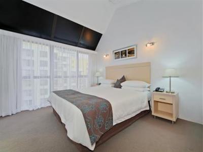 фото отеля Broadbeach Travel Inn Apartments