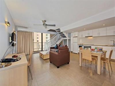фото отеля Broadbeach Travel Inn Apartments