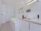 фото отеля Broadbeach Travel Inn Apartments