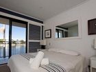 фото отеля Weyba Quays Private Holiday Apartment