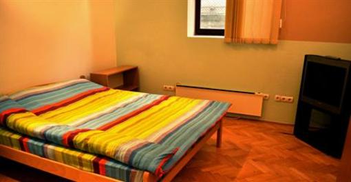 фото отеля Hostel and Apartments Magic Belgrade